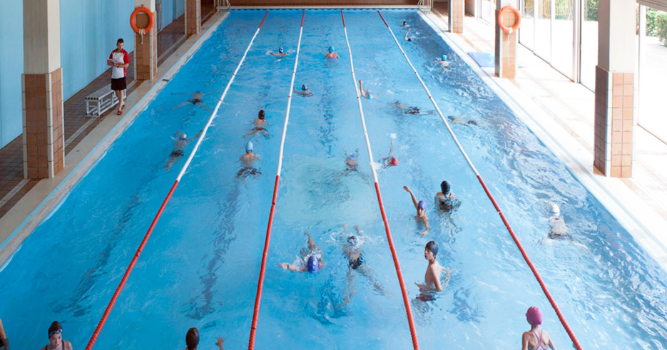 La natació contribueix a un desenvolupament físic integral i equilibrat dels alumnes